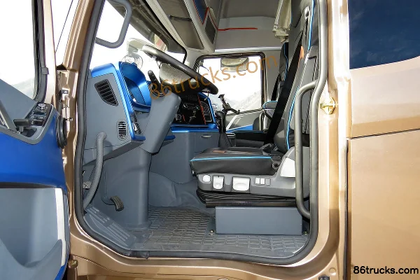 Projen Tianji (PROJEN) heavy truck 430 hp 6X4(10 wheels) tractor truck Cab (1) | 86Trucks