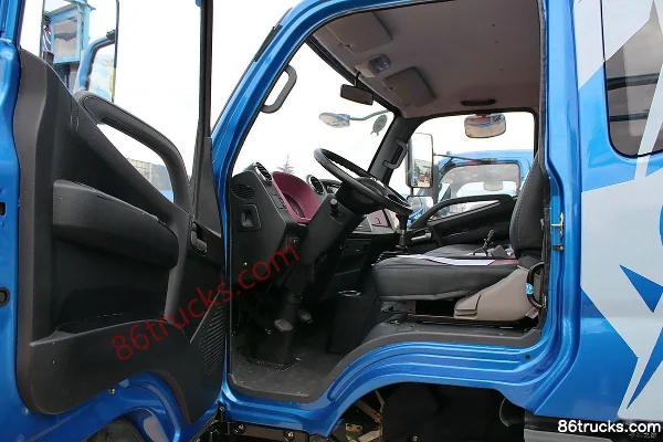 Bojun Yijun 130 hp 4X2(6 wheels) 6.2m Van Light Truck Cab (2) | 86Trucks