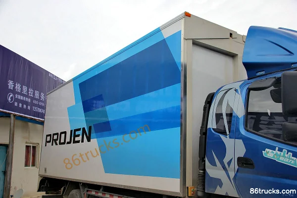 Bojun Yijun 130 hp 4X2(6 wheels) 6.2m Van Light Truck Body (3) | 86Trucks