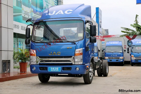 JAC Shuailing H330 160hp 4X2(6 wheels) 4.12m Single Row Van Light Truck Exterior (3) | 86Trucks