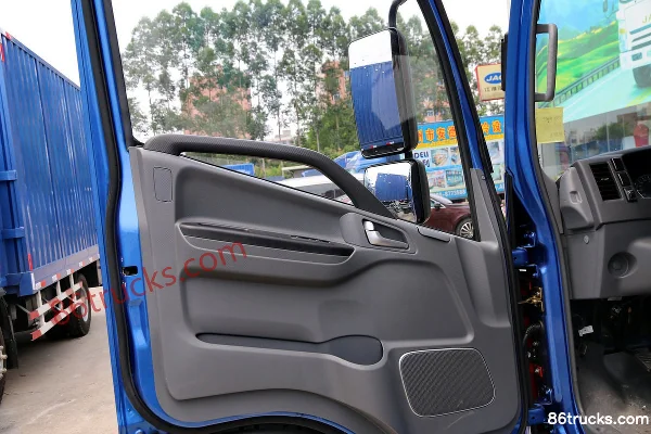 JAC Shuailing H330 160hp 4X2(6 wheels) 4.12m Single Row Van Light Truck Cab (3) | 86Trucks