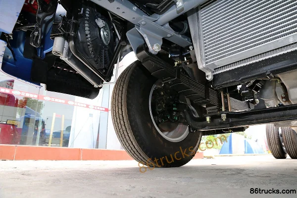 JAC Shuailing H330 160hp 4X2(6 wheels) 4.12m Single Row Van Light Truck Chassis (3) | 86Trucks