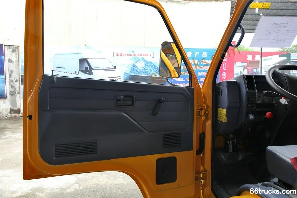 JMC Classic Shunda 109 hp 4X2(6 wheels) 3.88m Dump Truck Cab (2) | 86Trucks