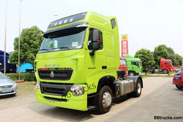 Sinotruk HOWO T7H Heavy Truck 440hp 4X2(6 wheels) Tractor Truck Exterior (3) | 86Trucks