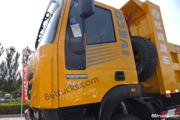 SAIC Hongyan Xinjingang heavy truck 310hp 6X4(10 wheels) 6.4m dump truck Exterior (3) | 86Trucks