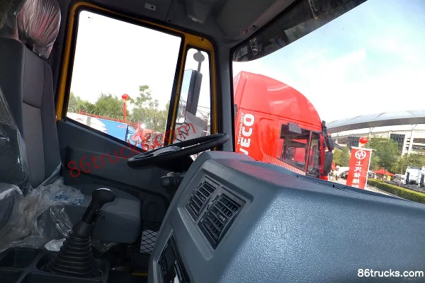 SAIC Hongyan Xinjingang heavy truck 310hp 6X4(10 wheels) 6.4m dump truck Cab (1) | 86Trucks