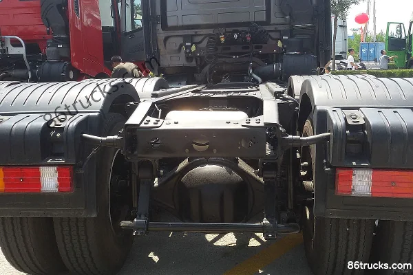 Beiben V3HT camion lourd 430 ch 6X4(10 roues) tracteur routier automatique (ralentisseur) (AMT manuel/automatique) Châssis (1) | 86Trucks