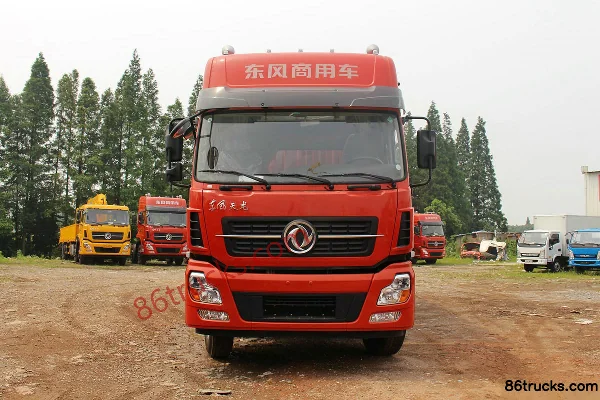 Dongfeng Commercial Vehicle Tianlong camion lourd 245 ch 6X2(8 roues) camion porteur 9,6 m avec cabine à couchette et caisse fermée Extérieu