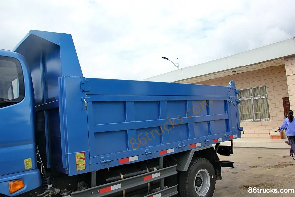 Shijun Skat Light Truck 129 hp 4X2(6 wheels) 3.7m Dump Truck Body (1) | 86Trucks