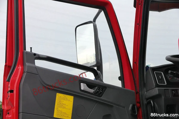 FAW Jiefang Qingdao Han V2.0 10.5L LNG 430 hp 4X2(6 wheels) Fast Gear 12-Speed Tractor Truck Cab (2) | 86Trucks