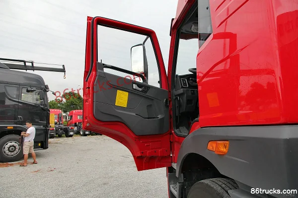 FAW Jiefang Qingdao Han V2.0 10.5L LNG 430 hp 4X2(6 wheels) Fast Gear 12-Speed Tractor Truck Cab (1) | 86Trucks