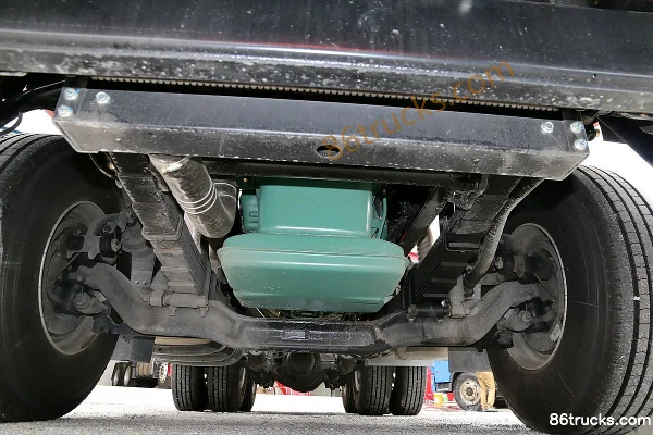 FAW Jiefang Qingdao TianV Heavy Truck Version Froid 375 ch 6X4(10 roues) Tracteur routier Châssis (1) | 86Trucks