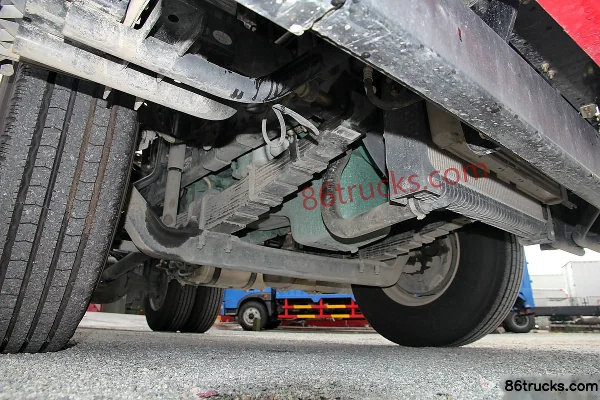 FAW Jiefang Qingdao Han V2.0 10.5L LNG 430 hp 4X2(6 wheels) Fast Gear 12-Speed Tractor Truck Chassis (3) | 86Trucks