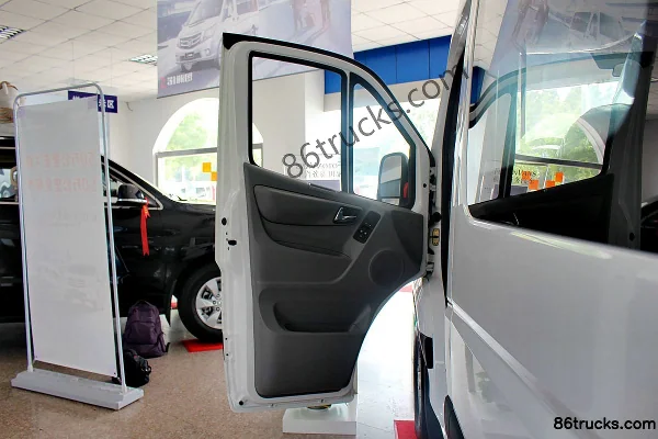 Foton Business Vehicle Tuyano S 129hp Business Van (Business Edition) Cab (1) | 86Trucks