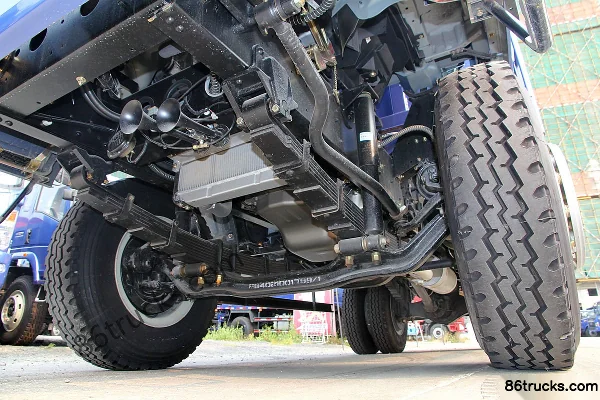 Sinotruk HOWO MANH3 160ch 4X2(6 roues) 4,5m camion benne (457D)(130 simple vérin) Châssis (2) | 86Trucks