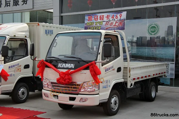 Kama Jinyunka 88hp 4X2(6 wheels) Gasoline/CNG 3.31m Single Row Flatbed Light Truck Exterior (2) | 86Trucks