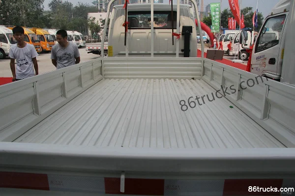 Kama Jinyunka 88hp 4X2(6 wheels) Gasoline/CNG 3.31m Single Row Flatbed Light Truck Body (1) | 86Trucks