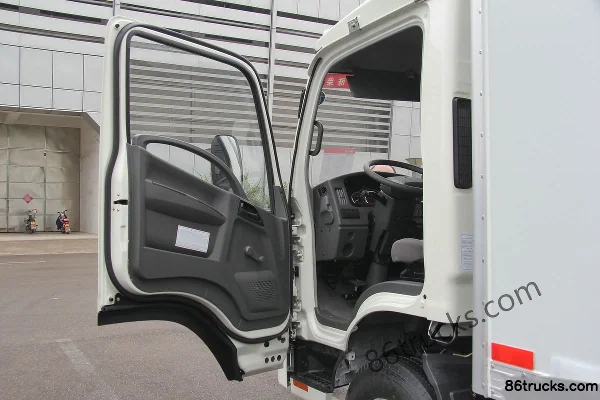 Foton Forland Kangrui H2 108 hp 4X2(6 wheels) 4.15m Single Row Van Light Truck Cab (1) | 86Trucks