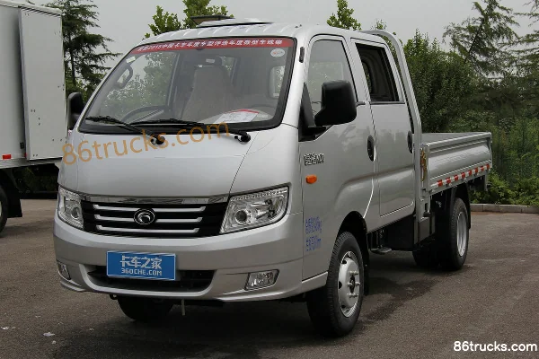 Foton Times KQ1 129hp 4X2(6 wheels) 2.67m Double Row Stake Light Truck Exterior (2) | 86Trucks