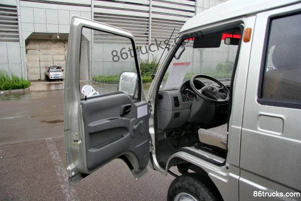 Foton Times Yuling V2 88 hp 4X2(6 wheels) 3.05m Double Row Stake Micro Truck Cab (1) | 86Trucks