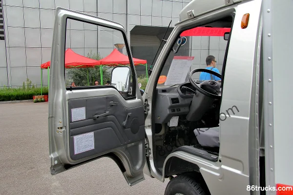 Foton Shidai Yuling VQ1 1,1 L 60 ch 4X2(6 roues) essence camion fourgon à cabine simple 3,05 m (1) | 86Trucks