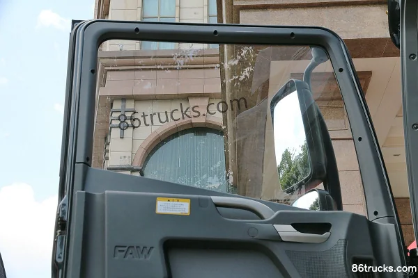 FAW Jiefang Qingdao JH6 poids lourd 460 ch 6X4(10 roues) tracteur routier Cabine (2) | 86Trucks