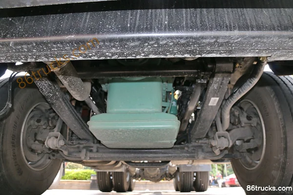 FAW Jiefang Qingdao JH6 poids lourd 460 ch 6X4(10 roues) tracteur routier Châssis (1) | 86Trucks