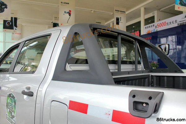 JMC Yuhu 2015 2.4T Diesel 4WD Double Cab Pickup Luxury Edition Body (2) | 86Trucks