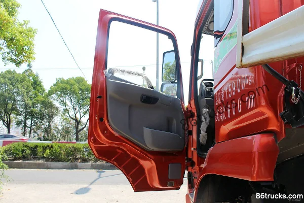 Dongfeng Tesun 120 hp 4X2(6 wheels) 4.2m Dump Truck (EQ3040GF) Cab (1) | 86Trucks