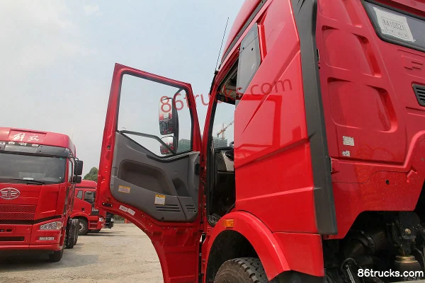 FAW Jiefang J6M 350hp 6X4(10 wheels) Tractor Truck Cab (1) | 86Trucks