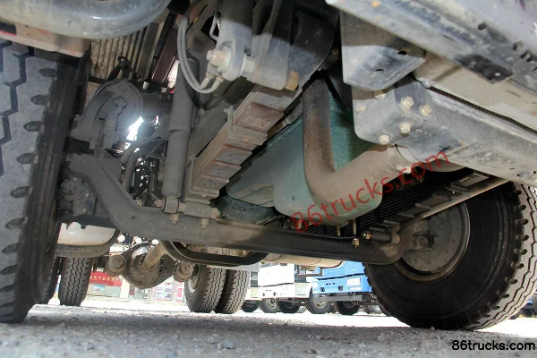 FAW Jiefang J6M 350hp 6X4(10 wheels) Tractor Truck Chassis (3) | 86Trucks