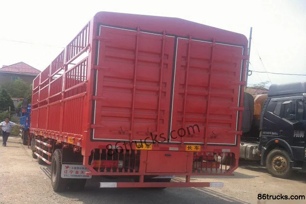 FAW Jiefang J6L Medium Truck 220 hp 6X2(8 wheels) 8.7m Stake Truck Exterior (3) | 86Trucks