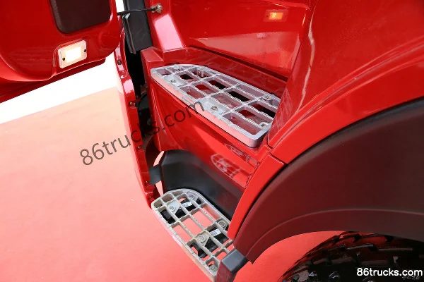 Sinotruk Steyr D7B Heavy Truck 380 hp 6X4(10 wheels) Tractor Truck Cab (2) | 86Trucks