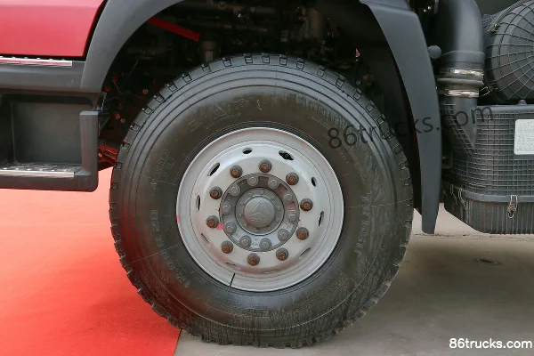 Sinotruk Steyr M5G camion lourd 340 ch 6X4(10 roues) camion benne 6,2 m Châssis (2) | 86Trucks