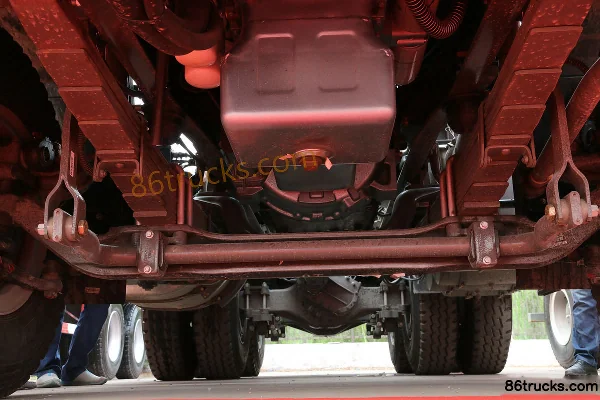 Sinotruk Steyr D7B Heavy Truck 380 hp 6X4(10 wheels) Tractor Truck Chassis (1) | 86Trucks
