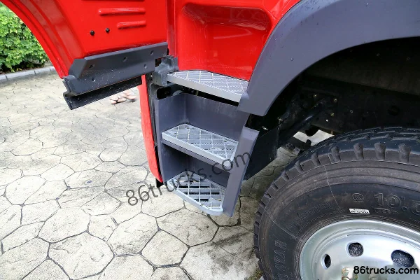 FAW Jiefang Qingdao New Hanwei J5M Heavy Truck 220 hp 4X2(6 wheels) Tractor Truck (Xichai) Cab (3) | 86Trucks
