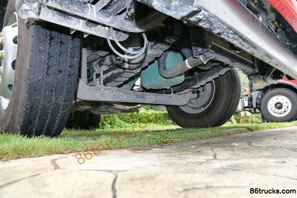 FAW Jiefang Qingdao New Hanwei J5M Heavy Truck 220 hp 4X2(6 wheels) Tractor Truck (Xichai) Chassis (2) | 86Trucks
