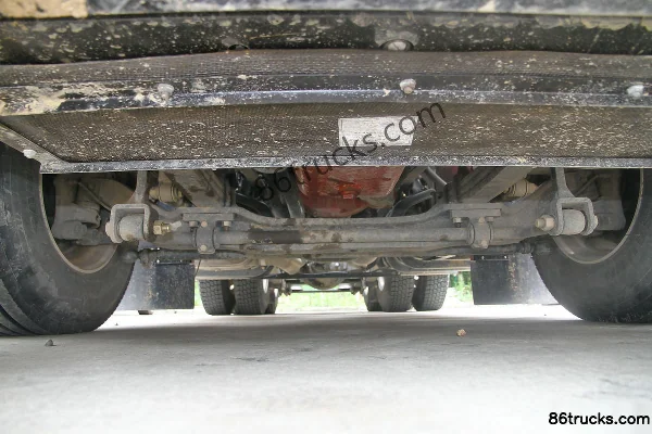 Union Truck U460 Heavy Truck 460 hp 6X2R Tractor Truck (Retarder) Chassis (3) | 86Trucks