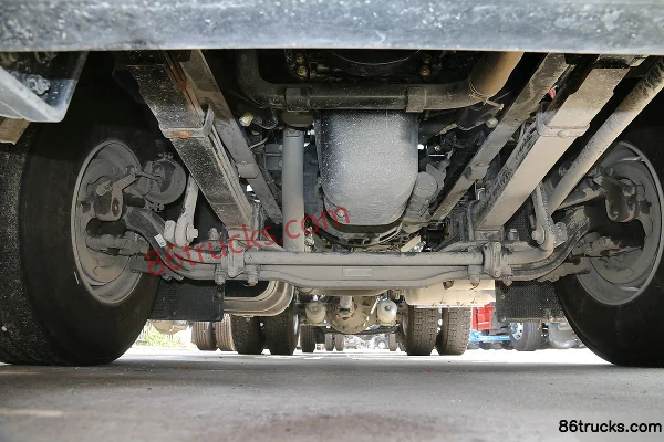 Dongfeng Commercial Vehicle Tianlong tracteur routier 290 ch 4X2(6 roues) Châssis (1) | 86Trucks