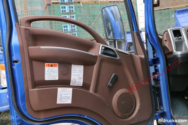 Sinotruk Wangpai série 7 camion benne 116 ch 4X2(6 roues) 4,1 m (avec boîte de vitesses auxiliaire) Cabine (3) | 86Trucks