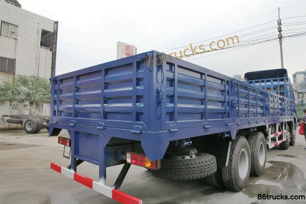 Sinotruk Haohan J5G camion lourd version légère 340 ch 8X4(12 roues) camion porteur fourgon 9,5 m Carrosserie (3) | 86Trucks