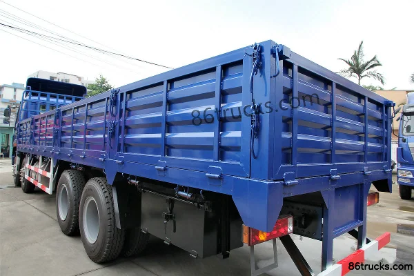 Sinotruk Haohan J5G camion lourd version légère 340 ch 8X4(12 roues) camion porteur fourgon 9,5 m Carrosserie (1) | 86Trucks