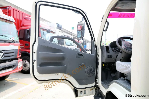 Foton Aumark Série 3 118 ch 4X2(6 roues) camion frigorifique Cabine (1) | 86Trucks