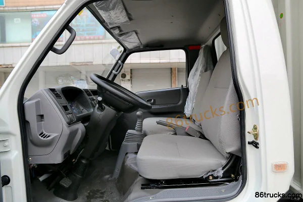 JMC Shunda High-spec 109 hp 4X2(6 wheels) 4.22m single-row van light truck Cab (3) | 86Trucks