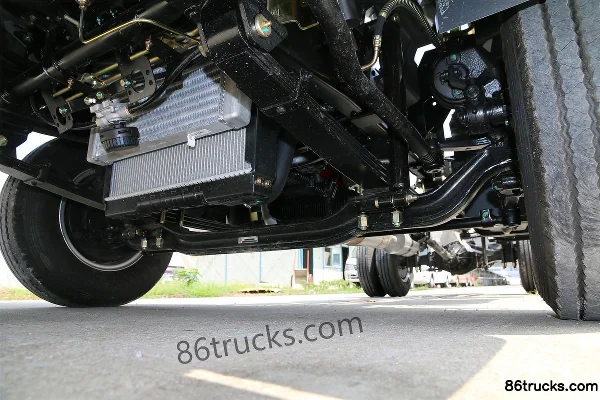 Foton Aumark Série 3 118 ch 4X2(6 roues) Châssis de camion léger cabine simple empattement 3360 (3) | 86Trucks