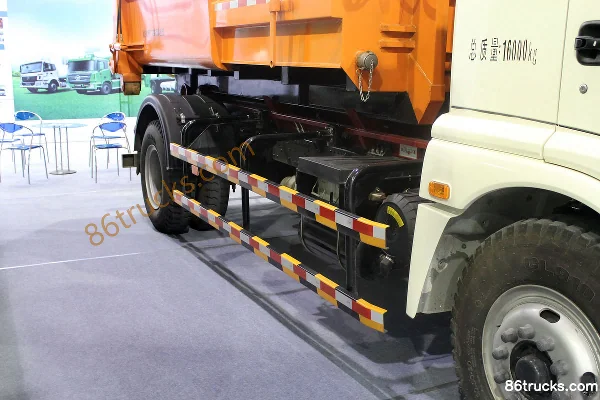 Foton AumanETX 3 Series 210 hp 4X2(6 wheels) Garbage Truck Exterior (3) | 86Trucks