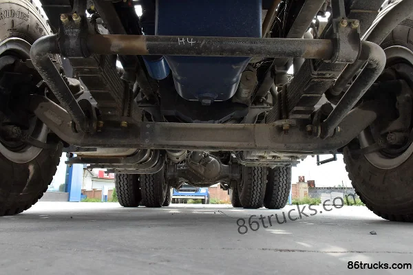 Foton Auman GTL série 9 Super Power 430 ch 6X4(10 roues) tracteur routier Châssis (2) | 86Trucks