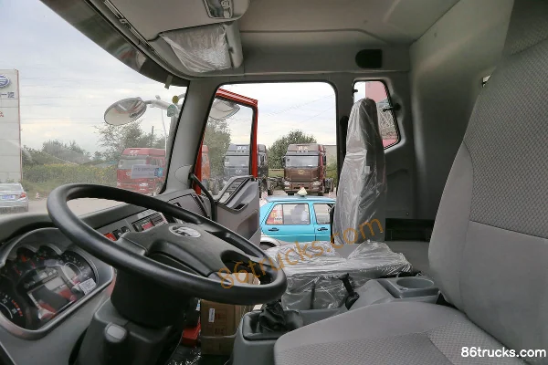 FAW Jiefang J6L camion moyen 164 ch 4X2(6 roues) porteur à ridelles 6,8 m Cabine (2) | 86Trucks