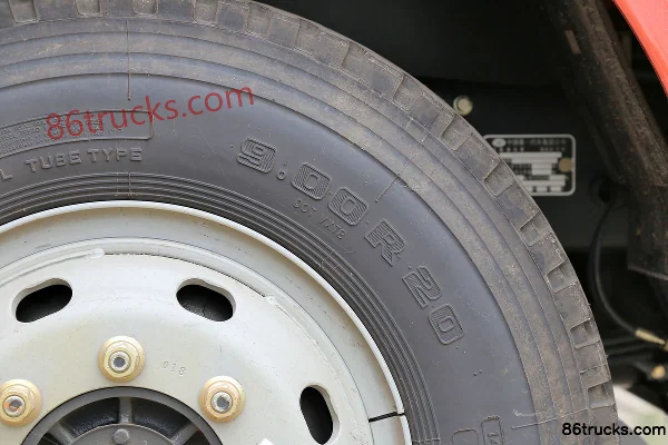 FAW Jiefang J6L camion moyen 164 ch 4X2(6 roues) porteur à ridelles 6,8 m Châssis (3) | 86Trucks