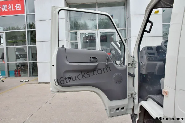 JMC Shunda Narrow Body 143 hp 4X2(6 wheels) 3.25m double-row flatbed light truck (China VI) Cab (3) | 86Trucks